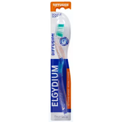 Elgydium Brosse à dents Diffusion Medium nettoyage intense