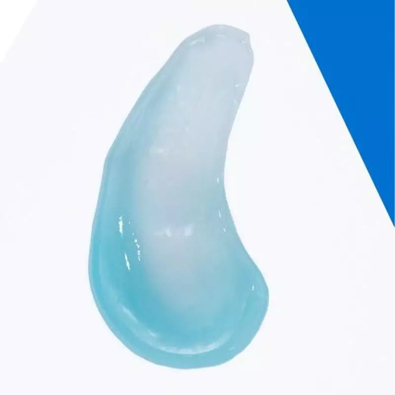 Vue détaillée de l'emballage du CeraVe Hydratant Aqua Gel 72H mettant en avant l'acide hyaluronique 