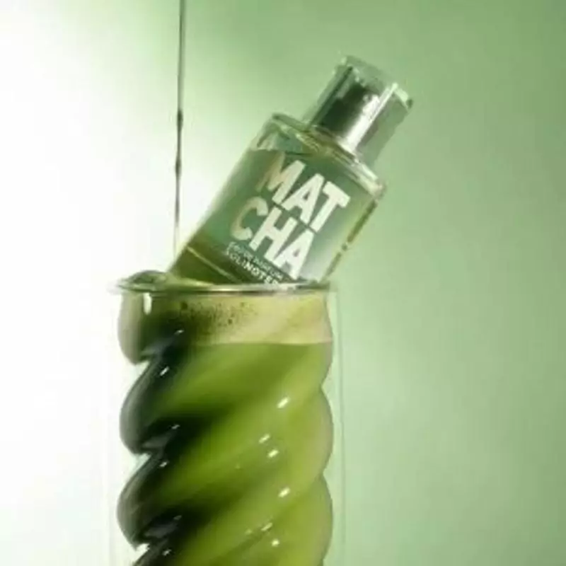 Image d'ambiance du parfum Solinotes 1985892 Thé Matcha avec un décor de thé matcha