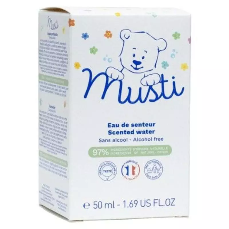 Flacon vue de face de l'Eau de Senteur Mustela Musti avec bouchon retiré et buse de pulvérisation vi