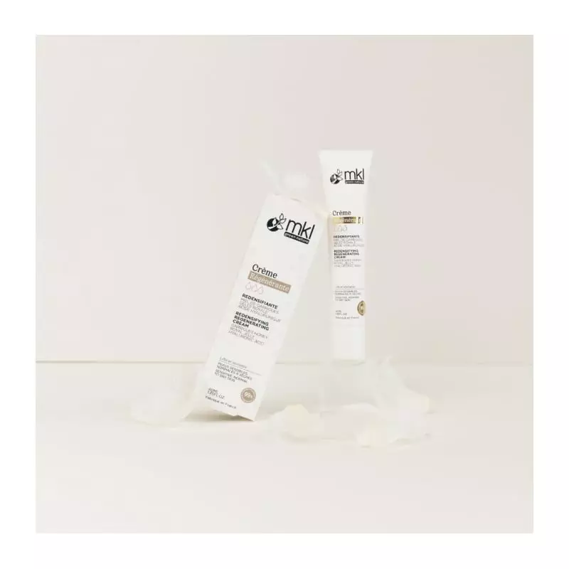 Packshot de la crème MKL Crème Régénérante Redensifiante au Miel Bio et Gelée Royale - 40ml, pot bla