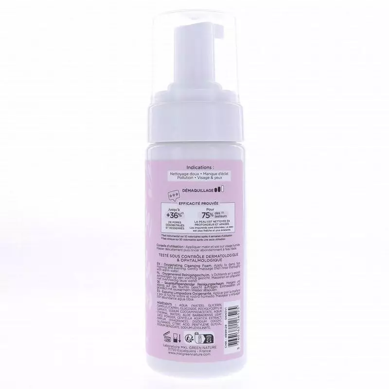 Packshot MKL Mousse Nettoyante Oxygénante pour peaux sensibles 150ml, flacon pompe blanc sur fond cl