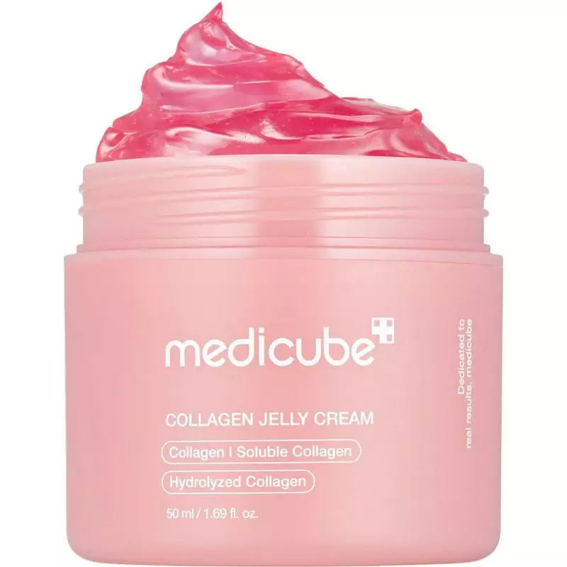 Gros plan sur le pot ouvert de Crème Jelly au Collagène MEDICUBE montrant la texture gélifiée transl