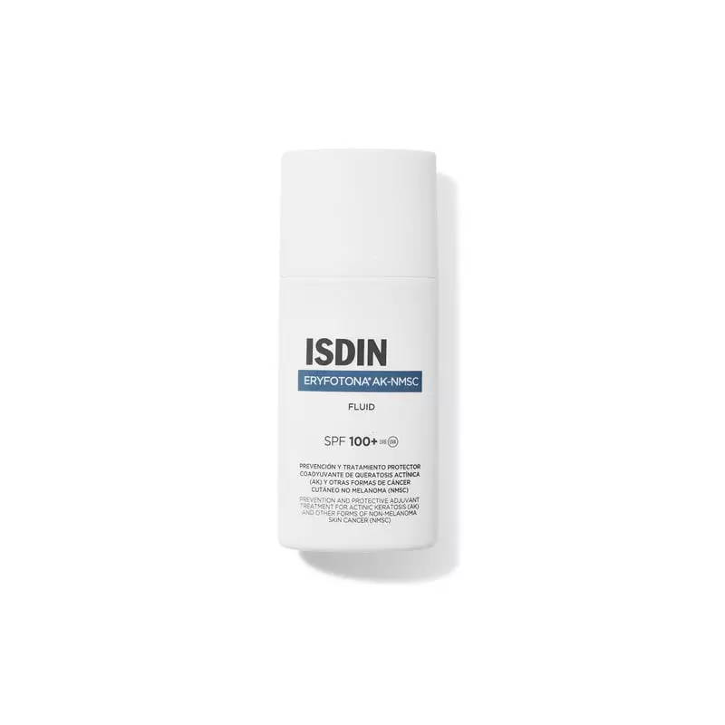 Tube ISDIN Eryfotona AK-NMSC Fluide SPF 100+ pompe blanche sur fond vert, vue avant avec marque, nom