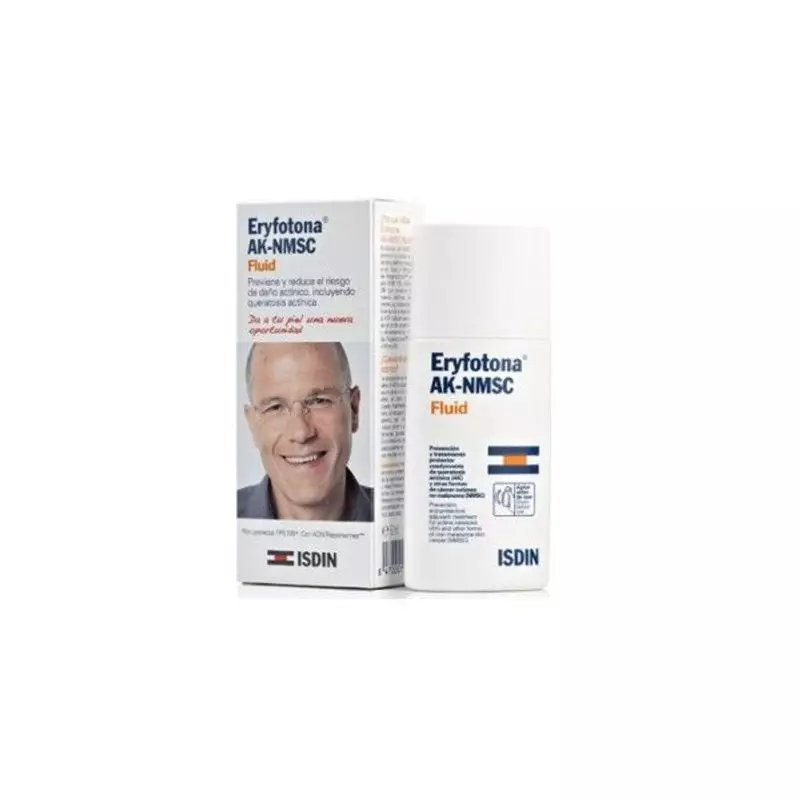 Tube ISDIN Eryfotona AK-NMSC Fluide SPF 100+ 50 ml à côté de la boîte avec image modèle, en cadre am