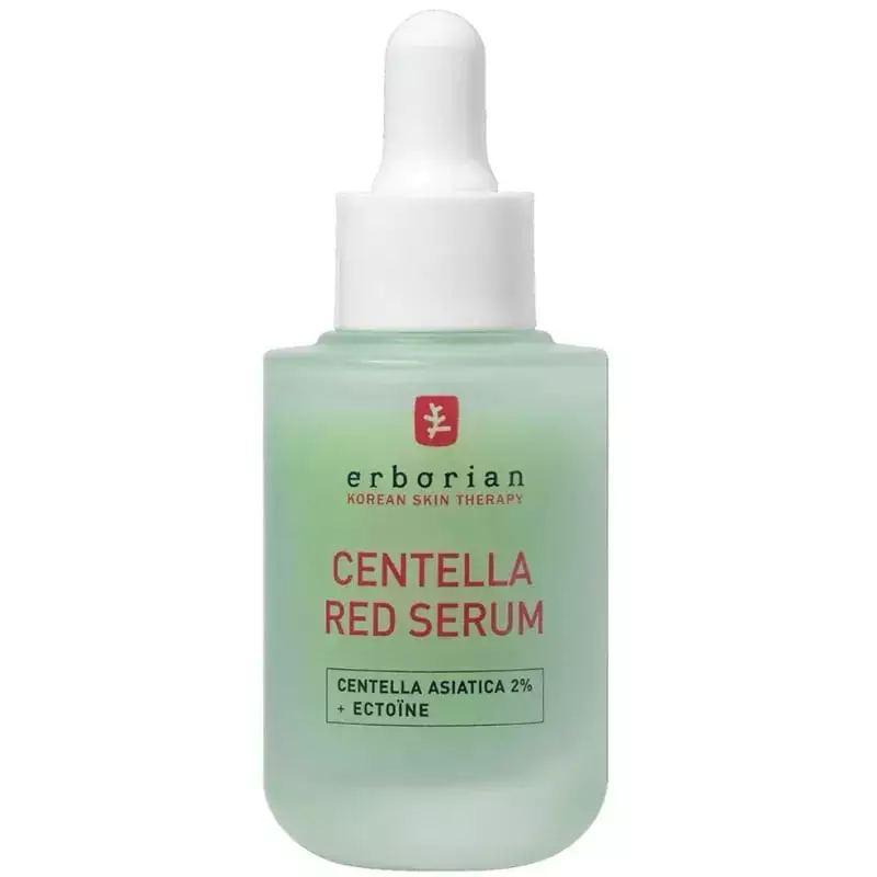 Gros plan sur le flacon pipette du Sérum Centella Red Erborian affichant 2% Centella Asiatica, ectoi