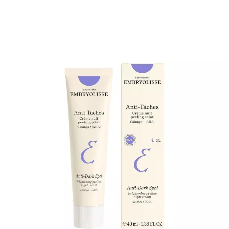 Gros plan sur le tube de crème nuit Embryolisse 1065085 montrant les étiquettes en français et angla