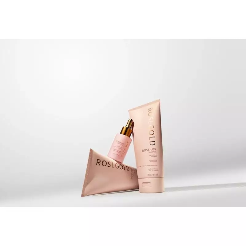 Disposition des produits de soins capillaires ROSEGOLD Paris ROSEHAIR.