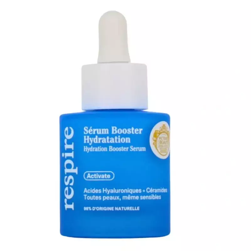 Packshot en gros plan du flacon Respire Sérum Booster Hydratation mettant en évidence la pipette