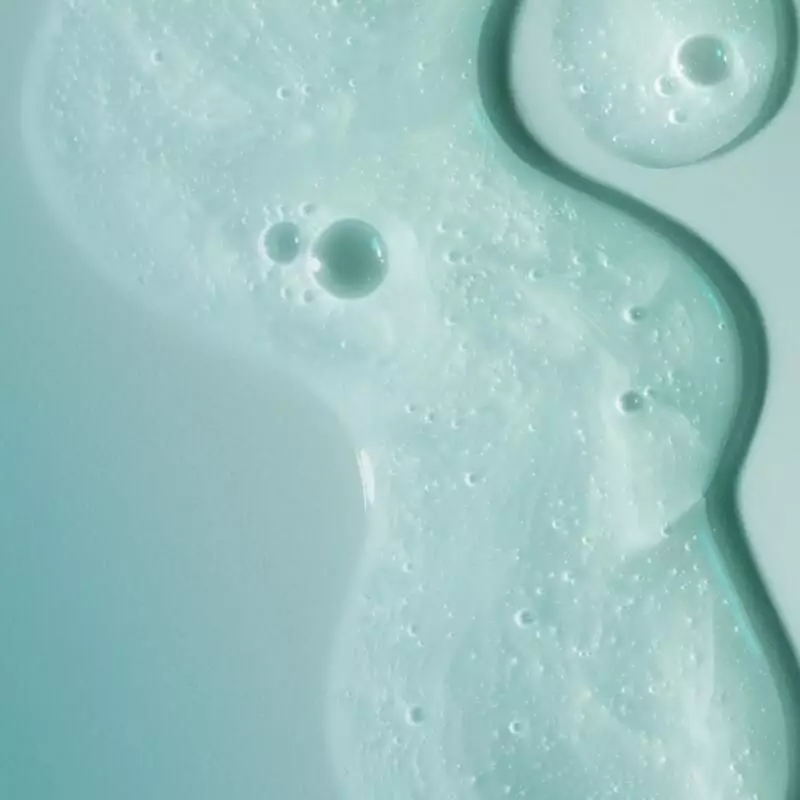 Image détaillée de l'étiquette arrière du shampooing Triphasic Active Grow de René Furterer avec la 