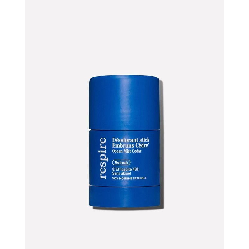 Bâton déodorant rechargeable Respire Embruns Cèdre dans son emballage, mettant en valeur le design é