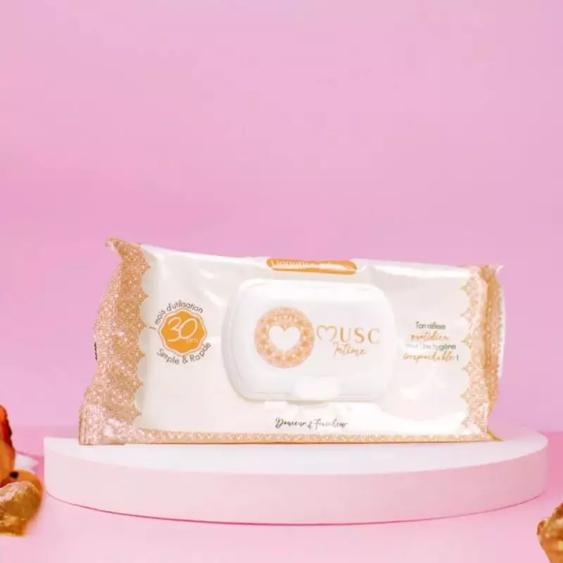 Paquet de lingettes intimes Musc Intime 1987230 sur fond blanc, avec l'étiquette avant montrant la m
