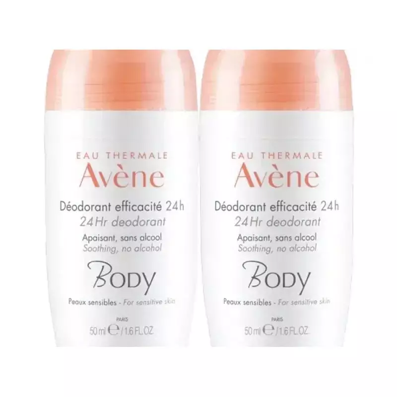 Gros plan du déodorant Avène 24h montrant les particules de poudre absorbante et le texte 'Efficacit