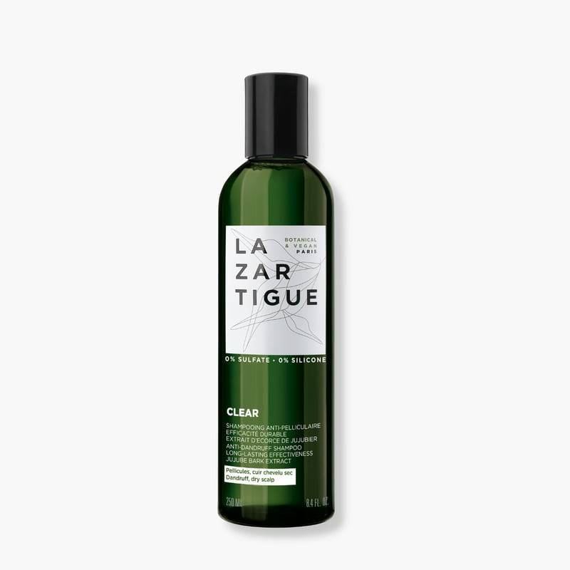 Flacon de shampoing Lazartigue CLEAR sur fond blanc, soulignant son design épuré et minimaliste pour