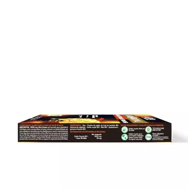 Gros plan de l'ampoule buvable en verre ambré Arkoroyal Gelée Royale BIO 5000 mg contenant 5000 mg d