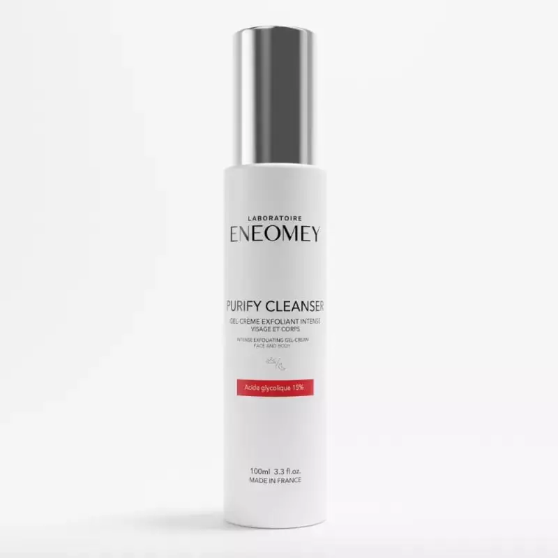 Flacon pompe blanc Eneomey Purify Cleanser 100 ml avec bouchon argenté, vue de face, étiquette 15 % 