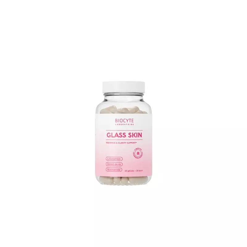Pot de complément alimentaire Biocyte Glass Skin, étiquette rose et bouchon blanc sur fond blanc, 60
