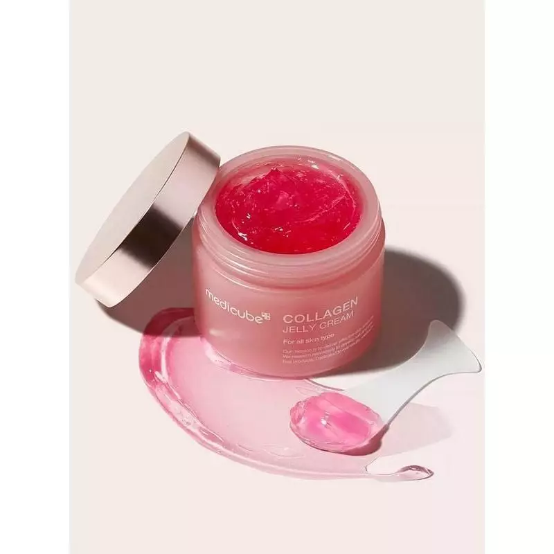 Medicube Crème gelée au collagène - 110 ml dans un décor lumineux, texture jelly pour un effet glass
