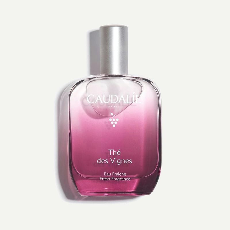 Flacon en verre rose dégradé 50 ml Caudalie Thé des Vignes eau fraîche parfumée, bouchon argenté, fo